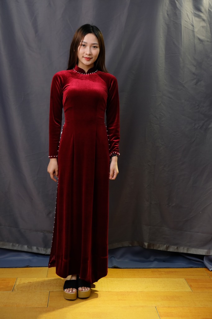 725 Áo dài đỏ nhung đính cườm size L