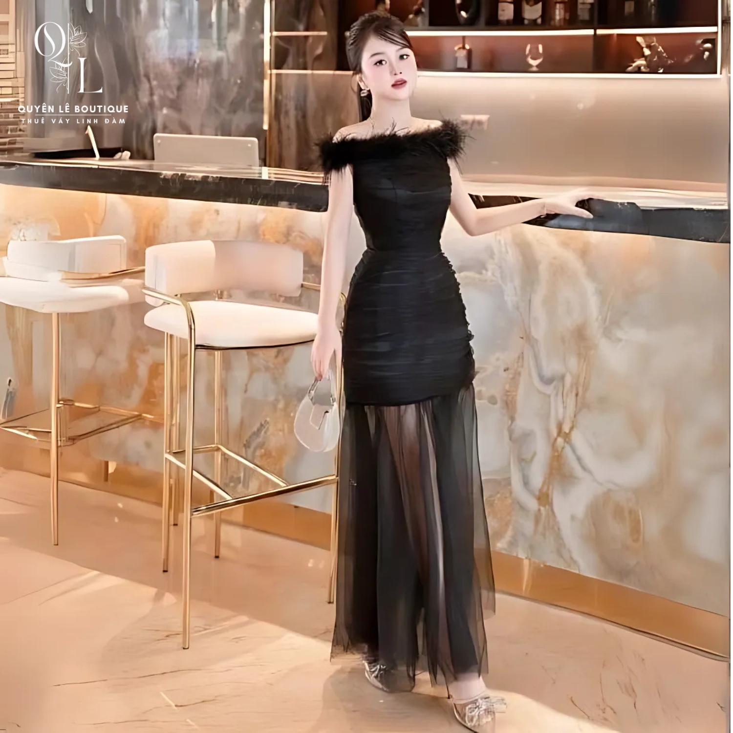 Tiệc dài đen