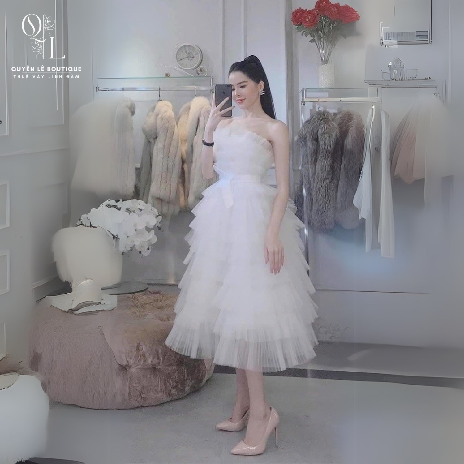 2118 cc Tiệc dài trắng cúp ngực