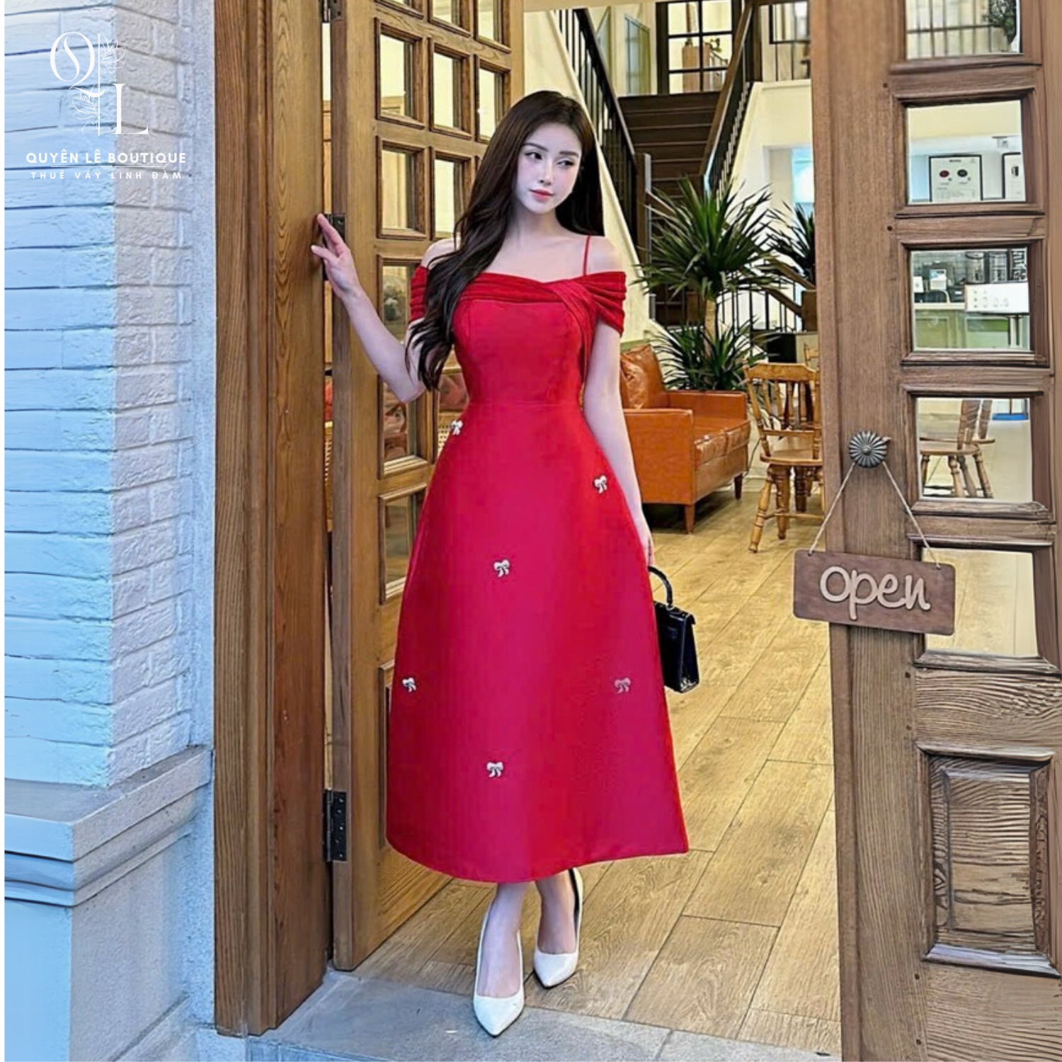 2025 Tiệc dài đỏ