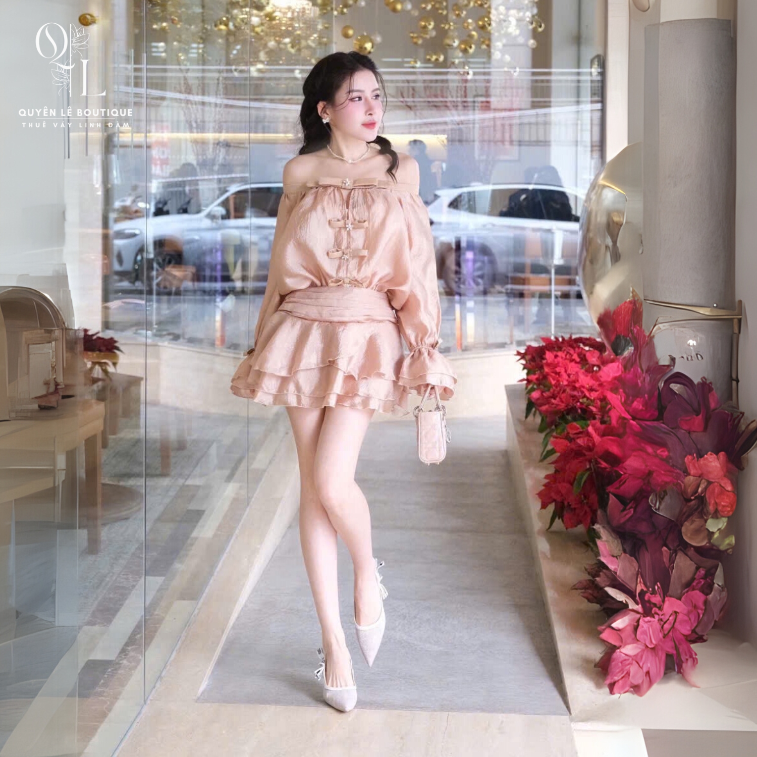 Tiệc ngắn hồng