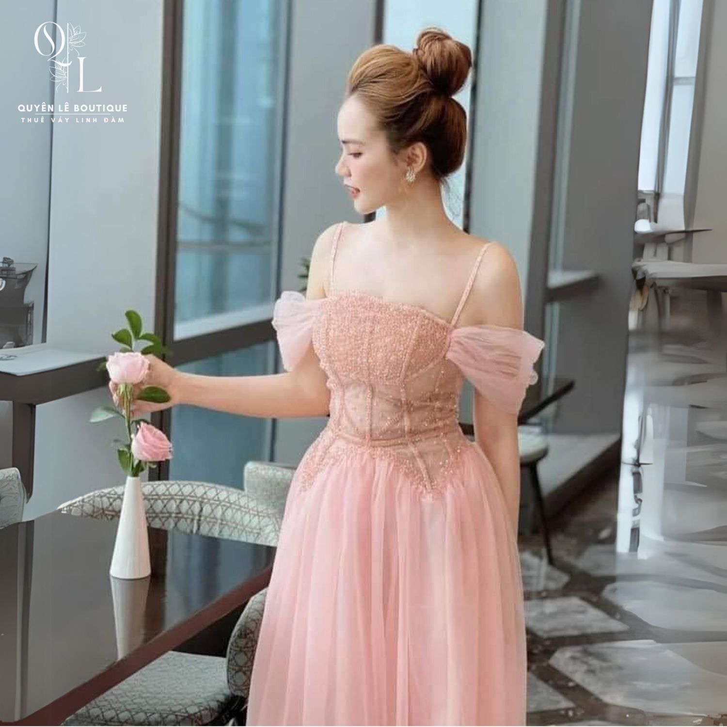 2134 cc Tiệc dài hồng trễ vai