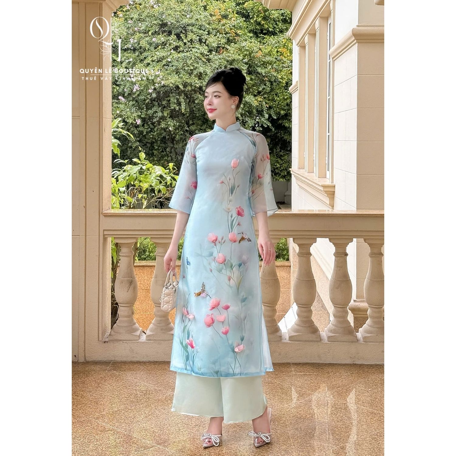 1849 Áo dài xanh