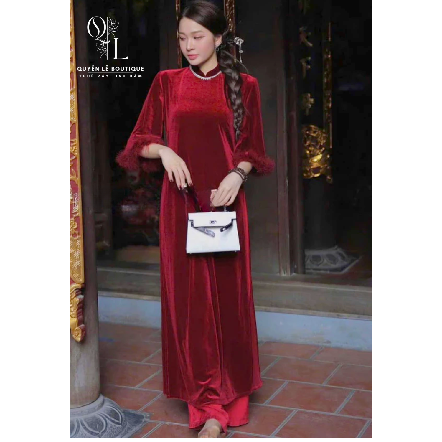 2606 Áo dài đỏ tay lông