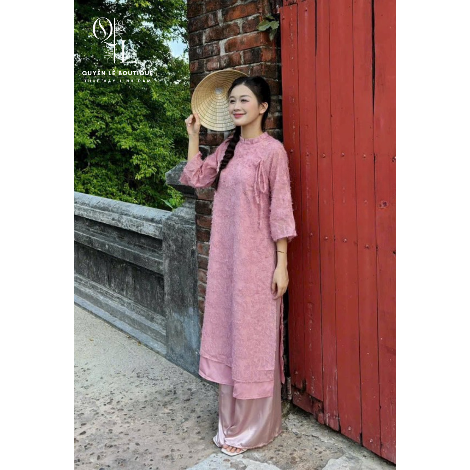 2596 Áo dài hồng lông
