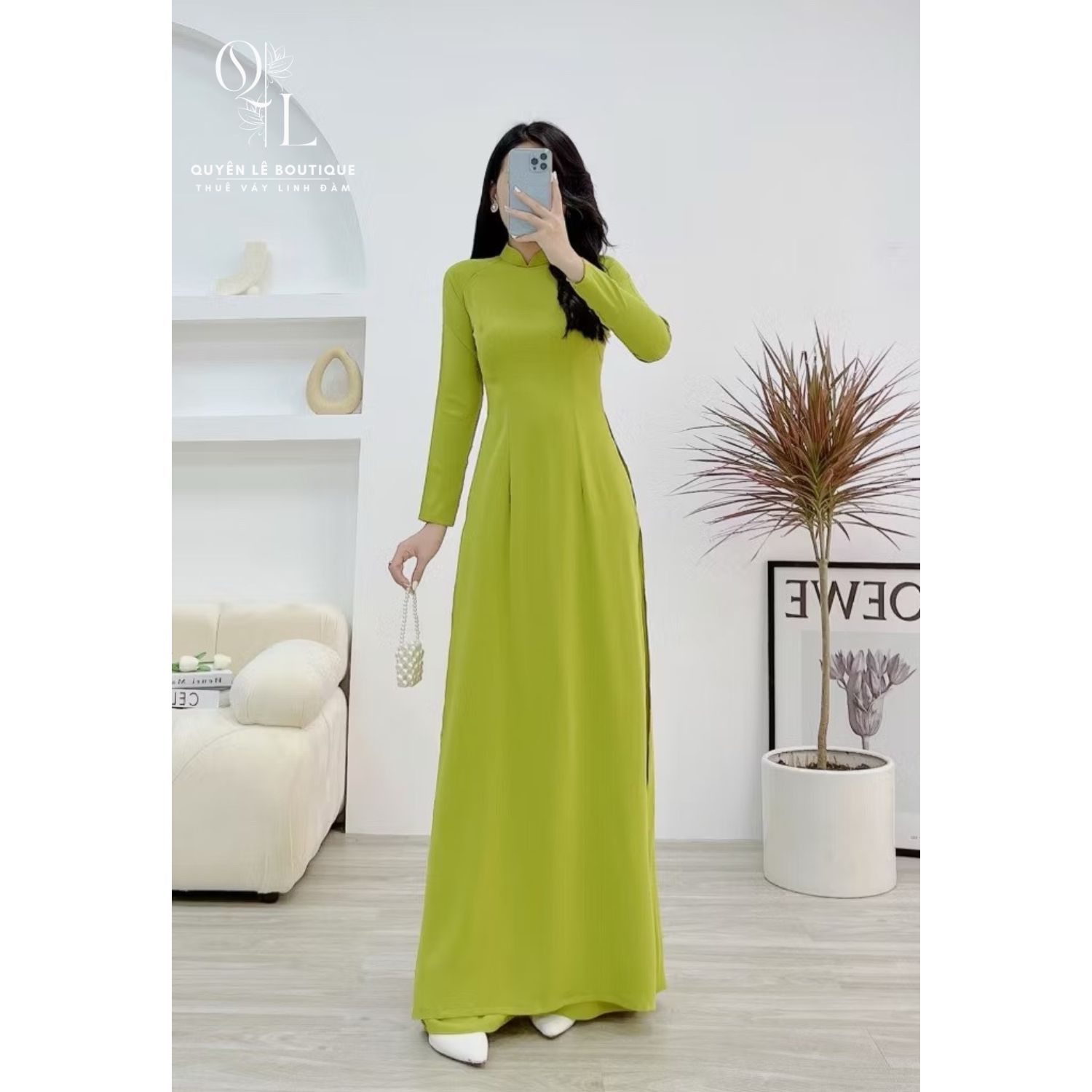 2394 Áo dài xanh cốm