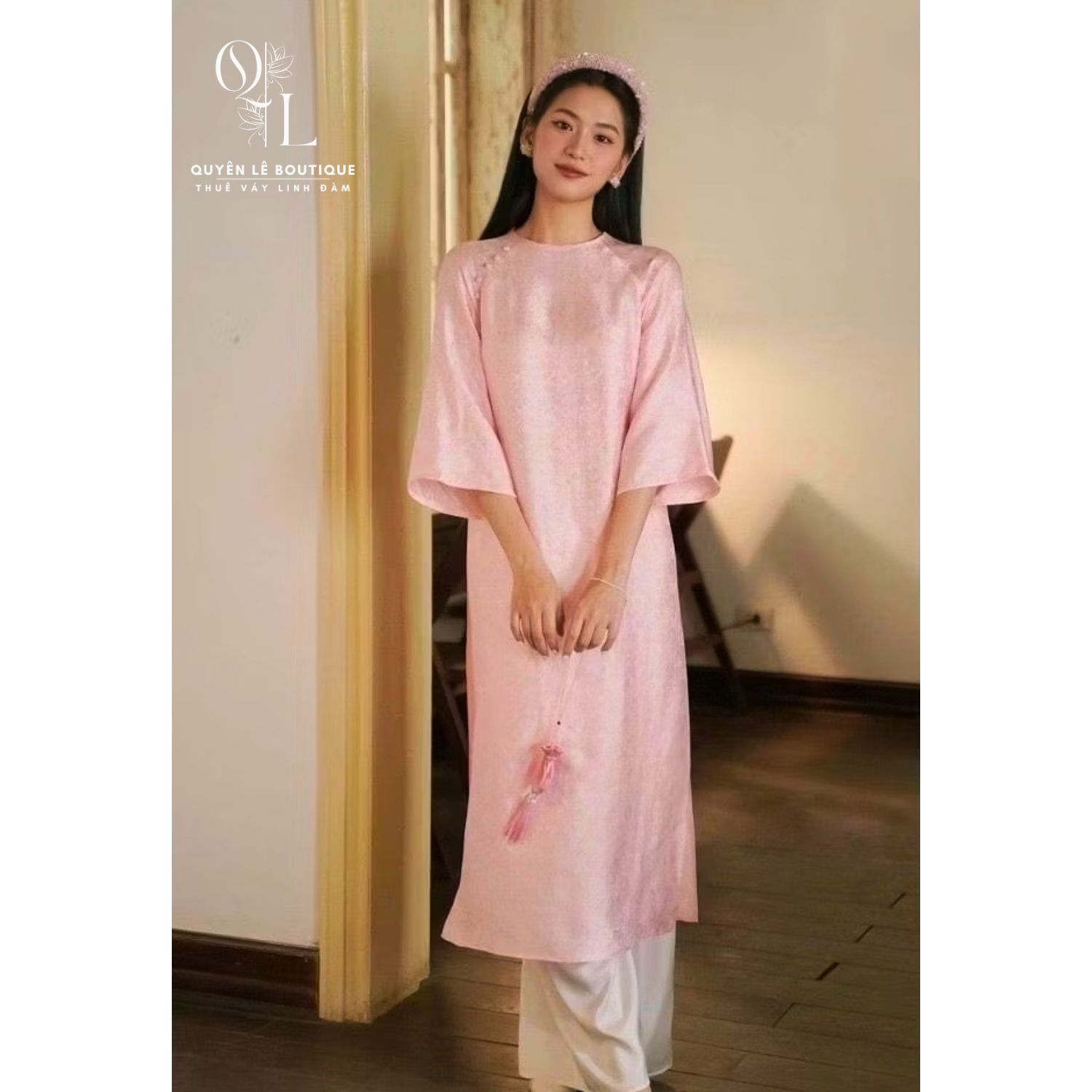 2503 Áo dài hồng gấm nhạt