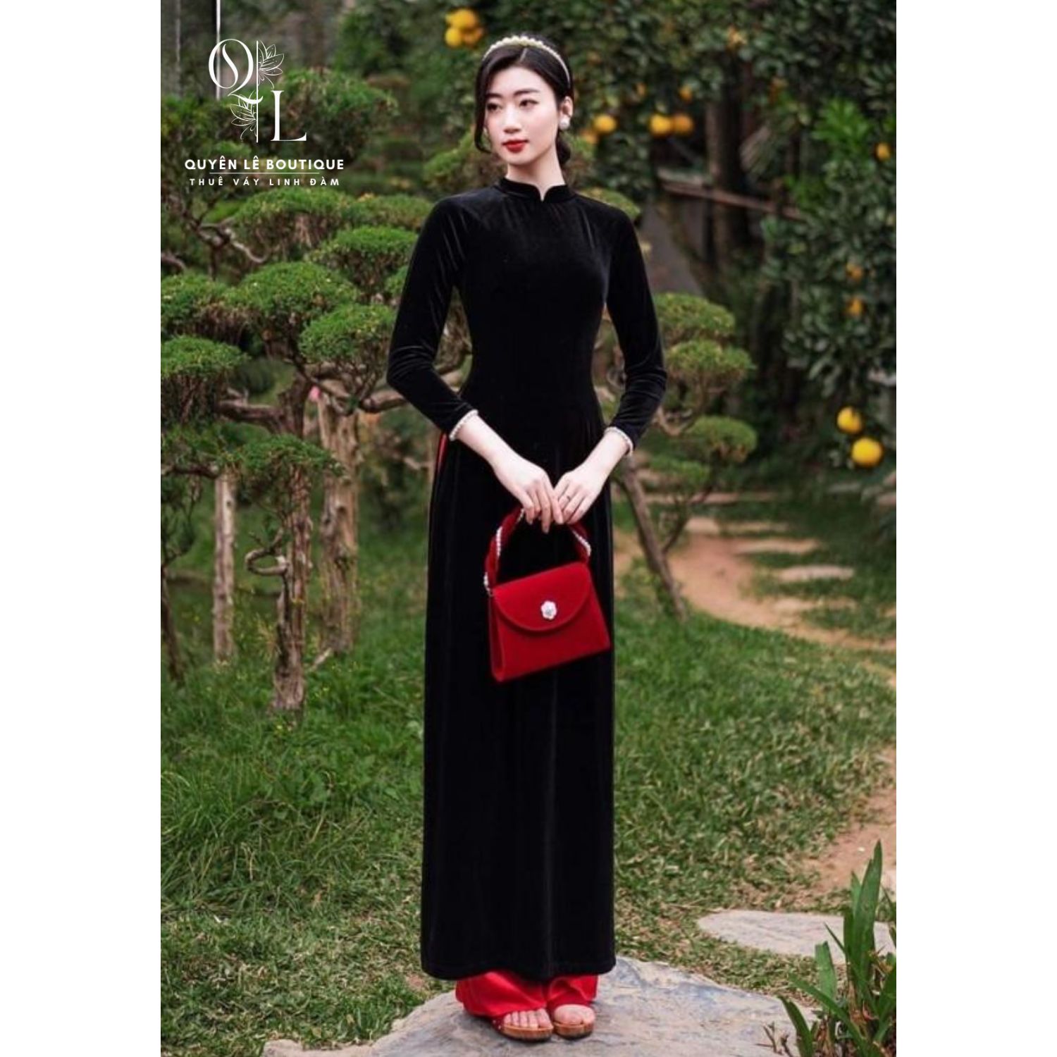 1190 Áo dài đen nhung