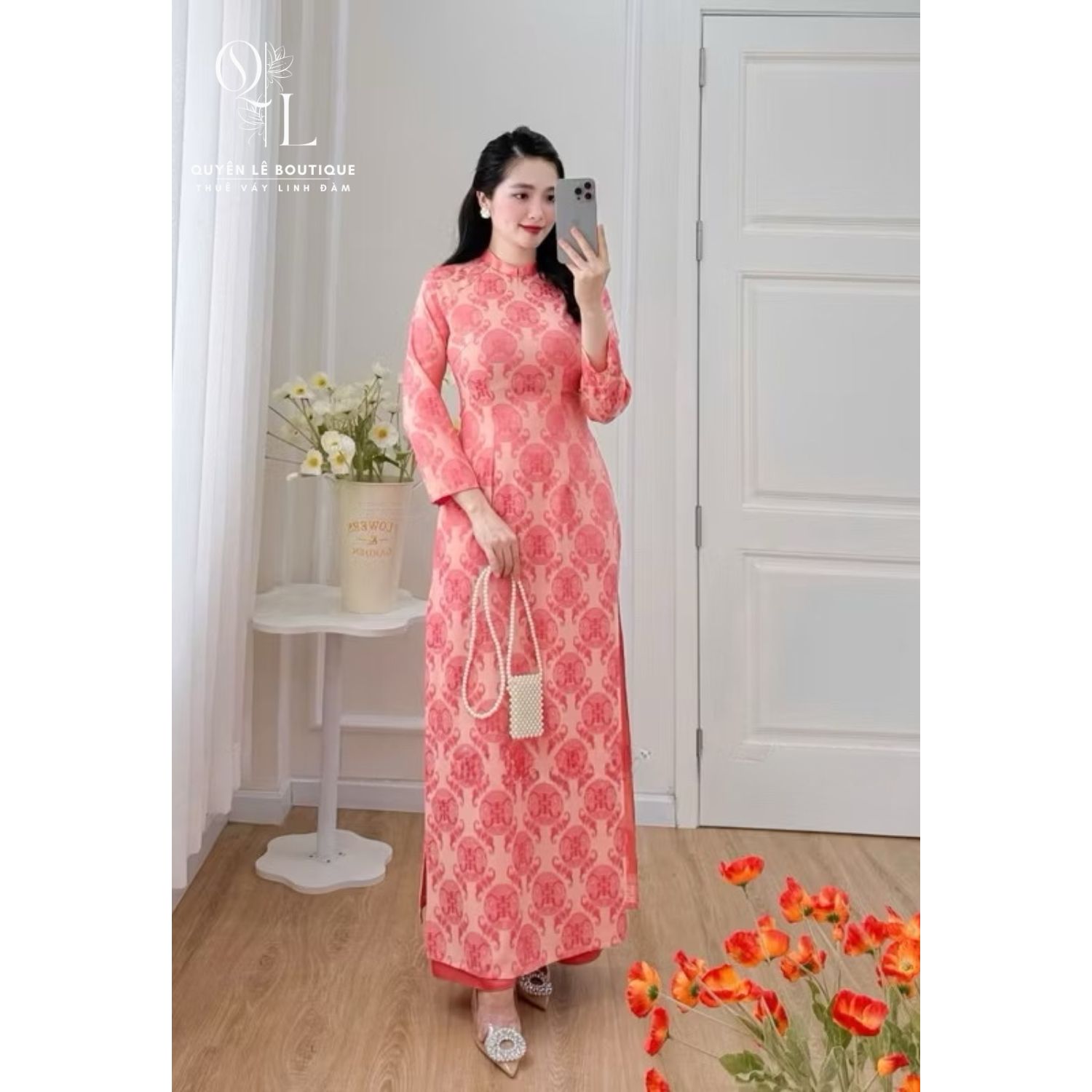 2568 Áo dài cam gấm