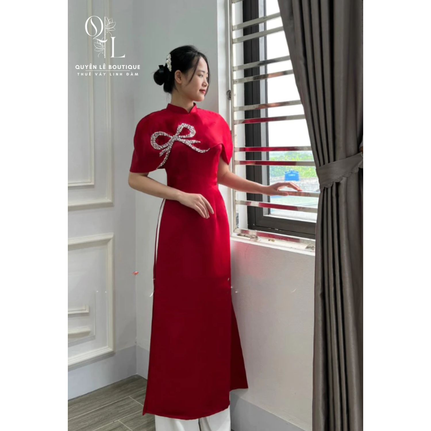 1549 Áo dài đỏ cổ trùm