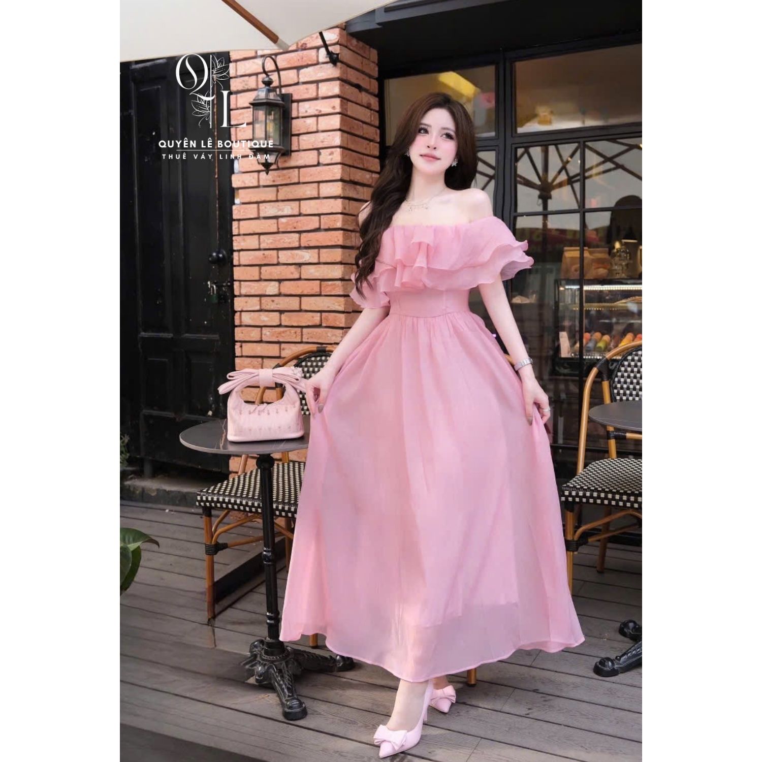 Váy du lịch hồng