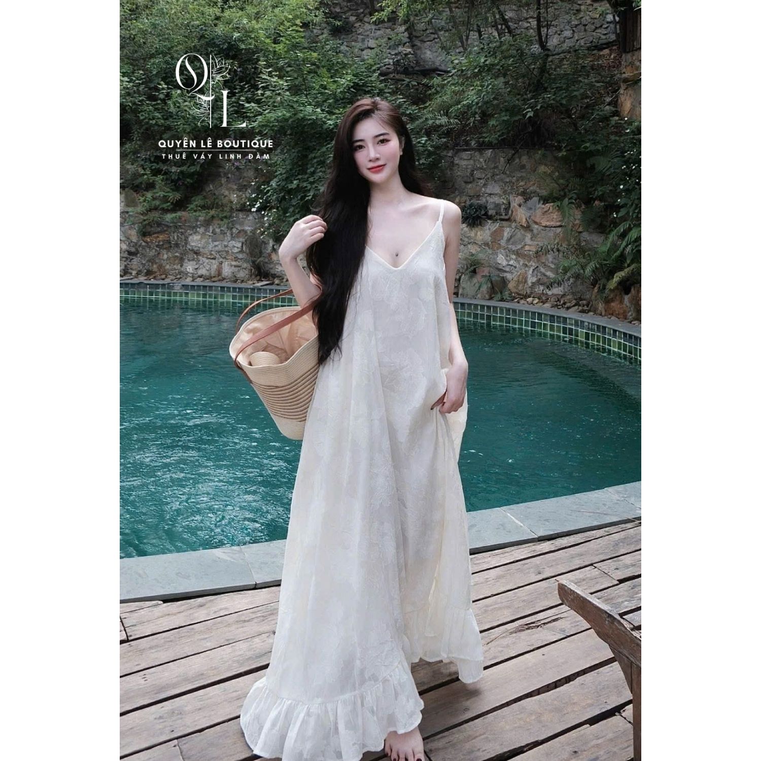 Váy du lịch kem