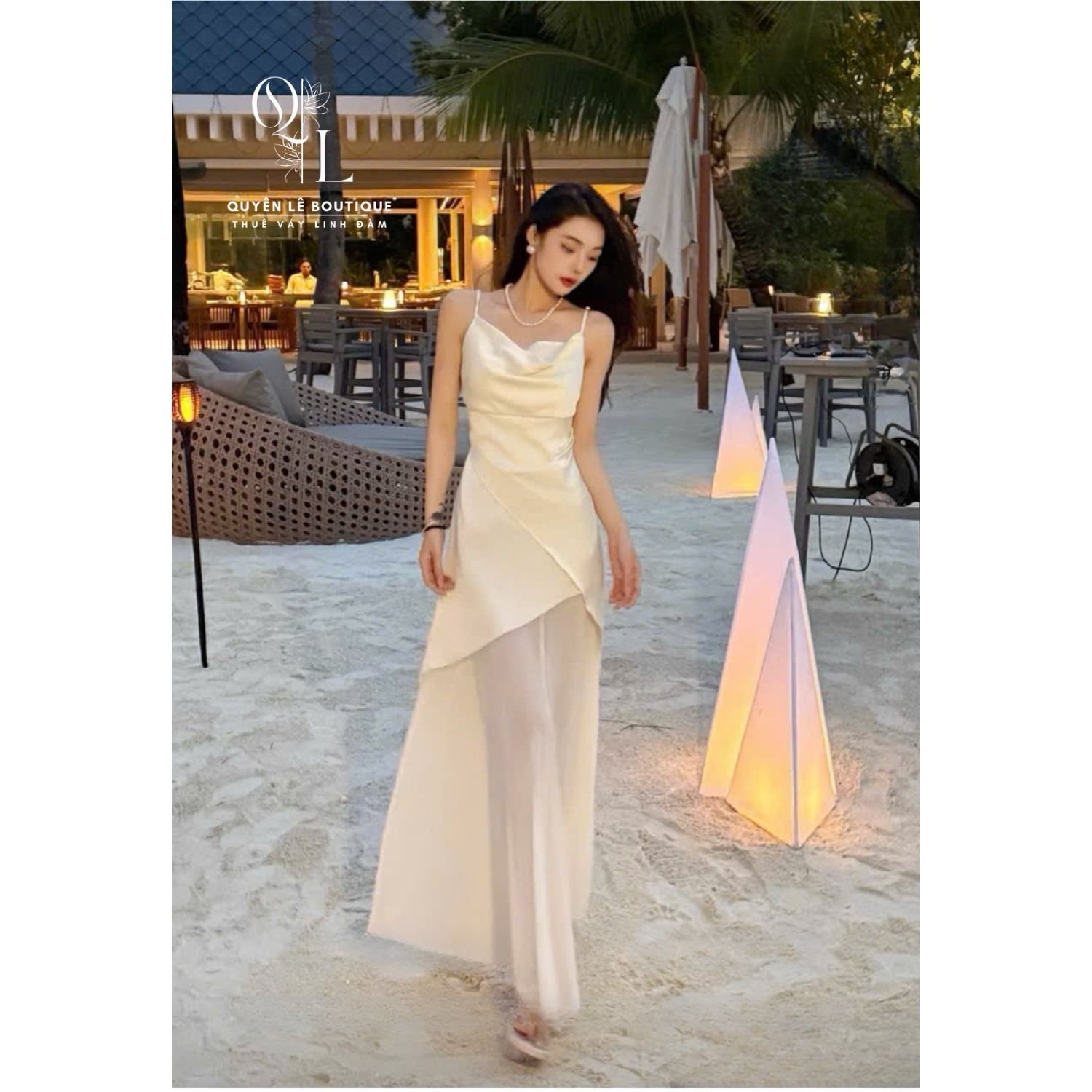 Váy du lịch trắng