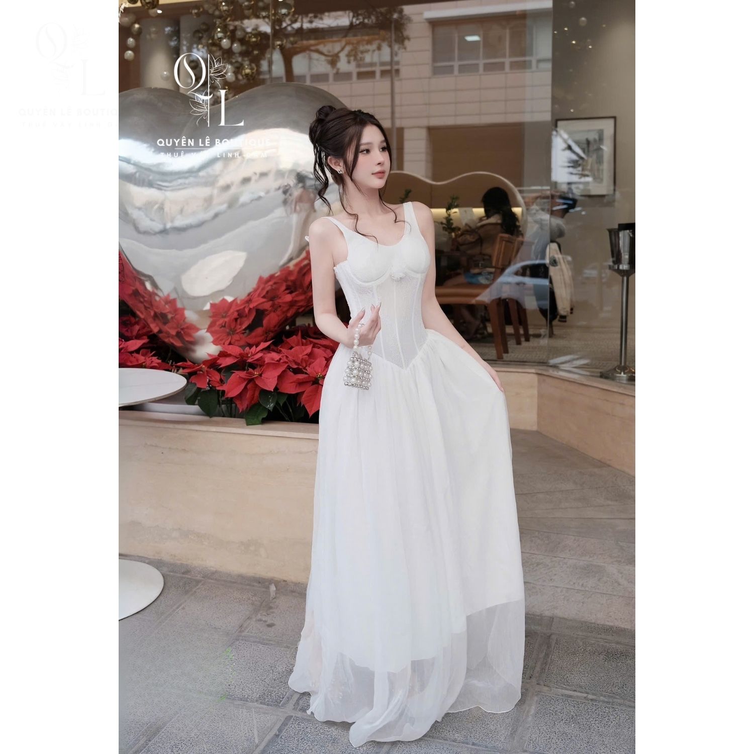 Váy du lịch trắng