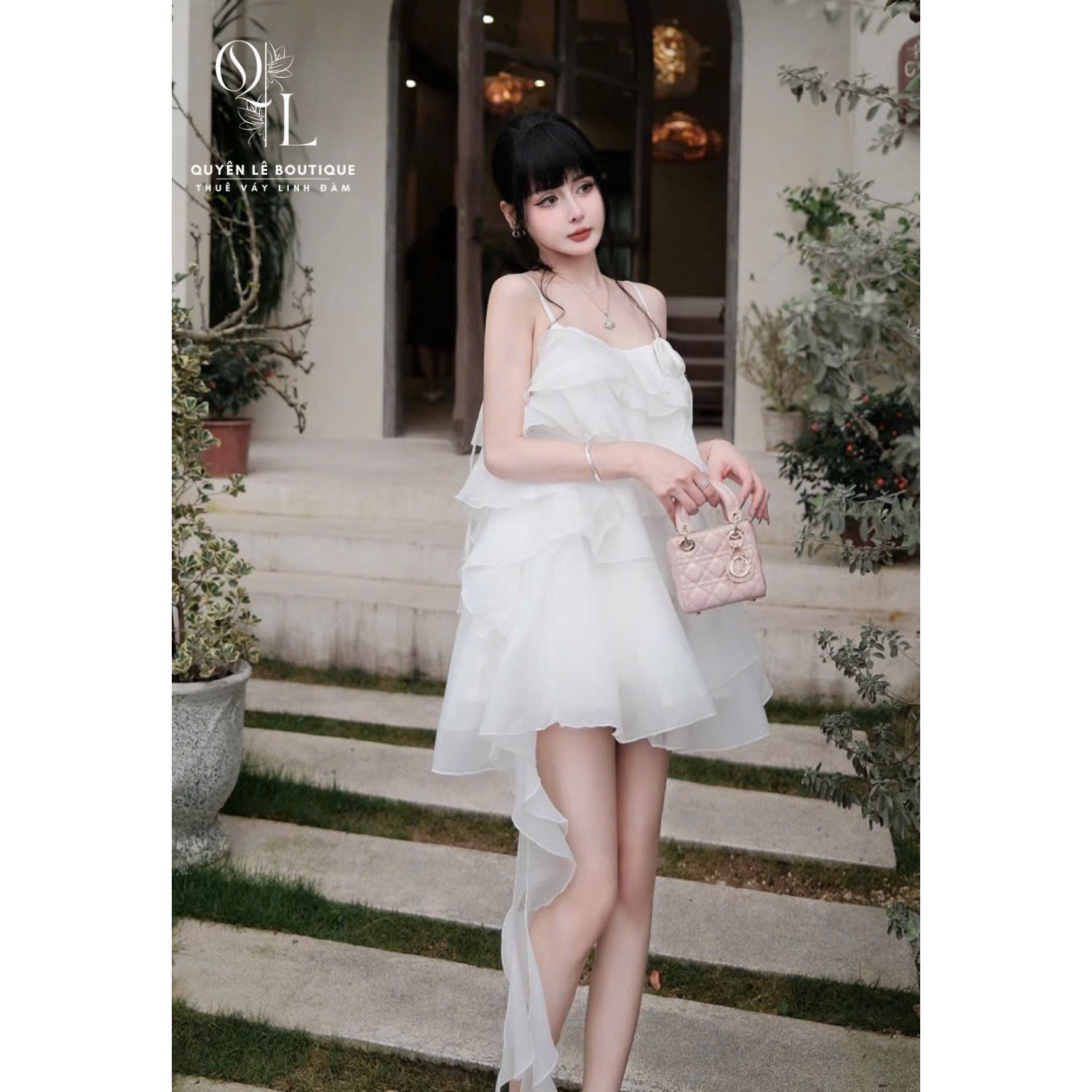 Váy du lịch trắng