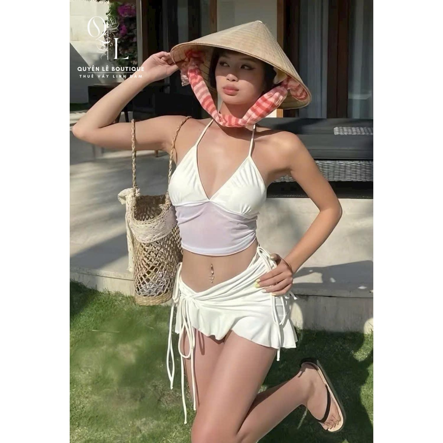 Set bikini trắng