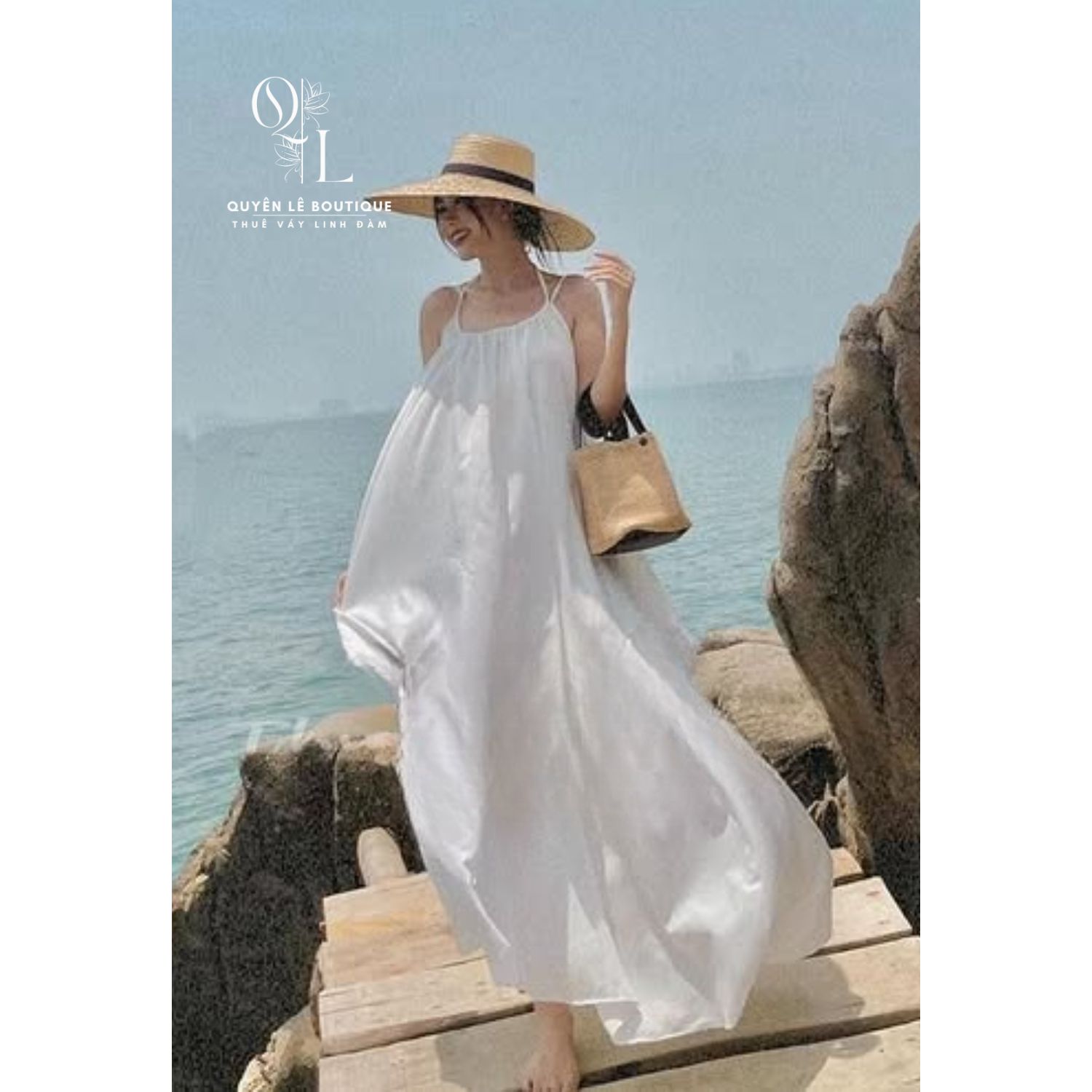 979 Váy du lịch dài trắng yếm
