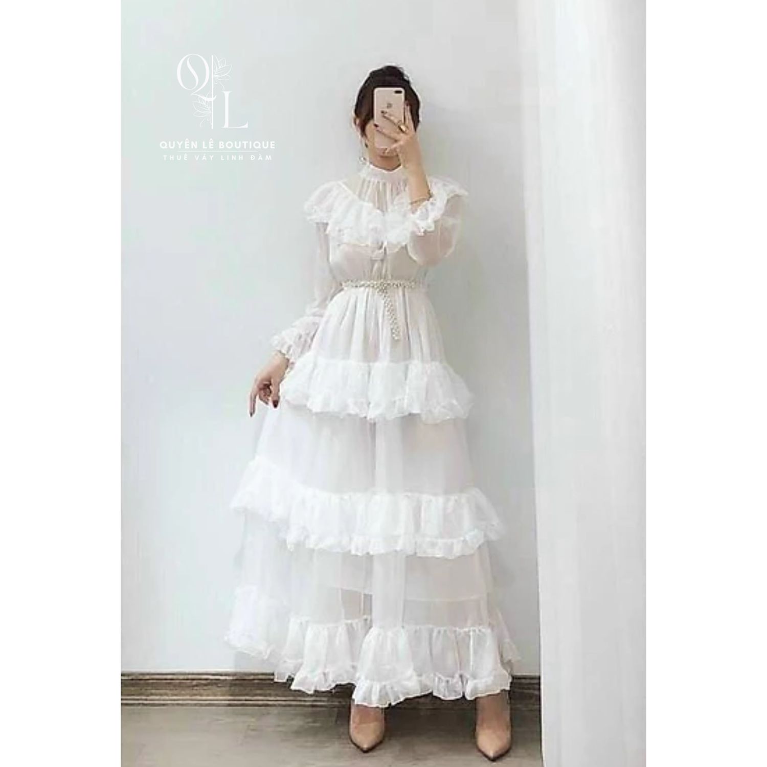 1747 Váy du lịch trắng dài tay nhiều tầng