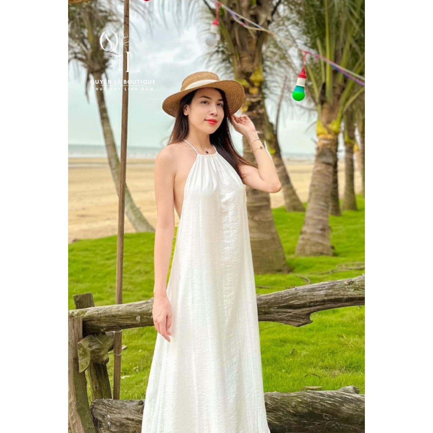 1058 Váy du lịch dài trắng đũi yếm