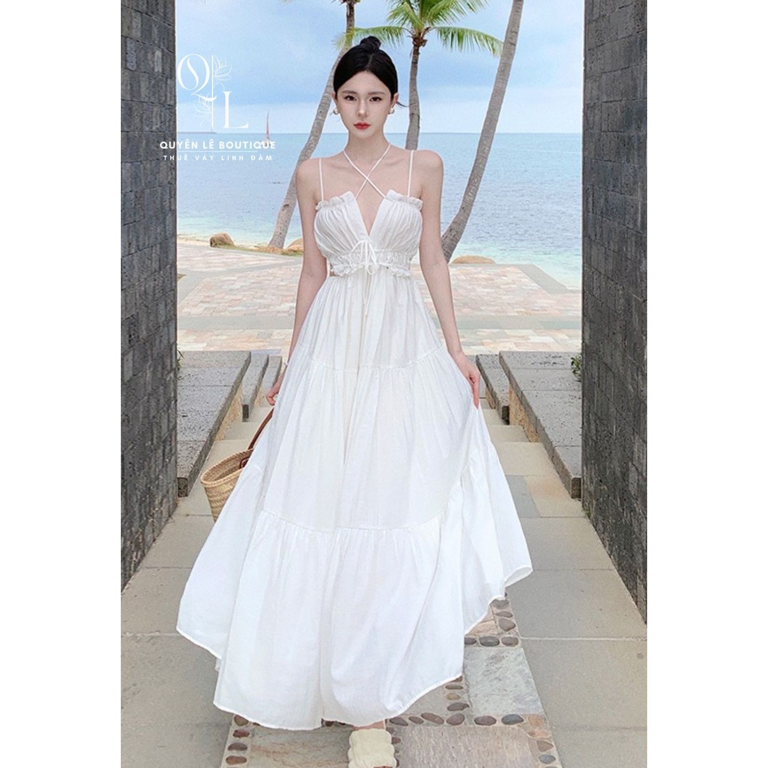 1048 Váy du lịch dài trắng 2 dây zúm ngực