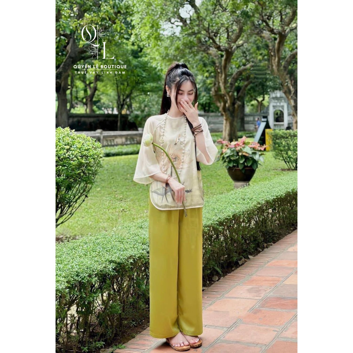 Pháp phục kem sen