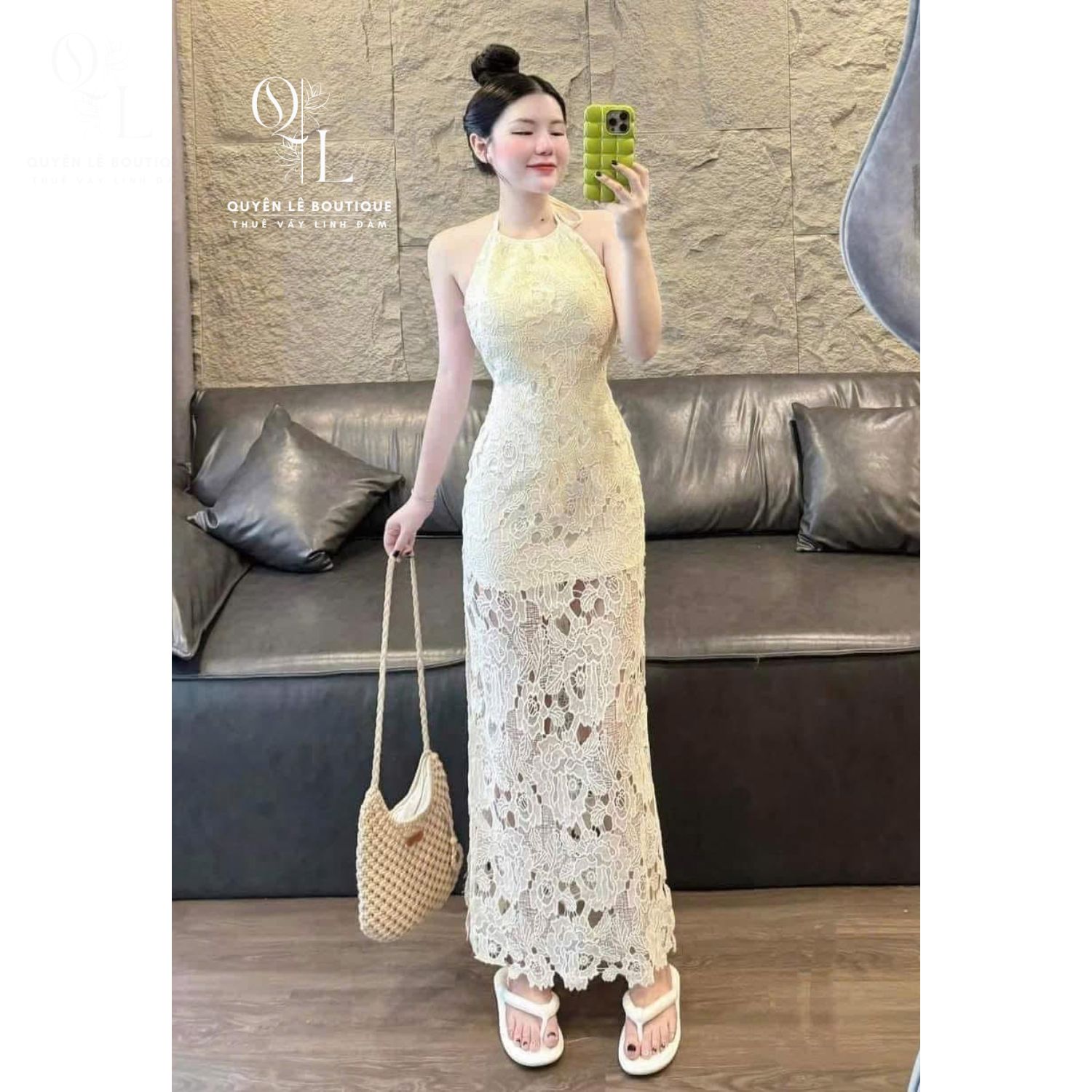 2977 Váy du lịch trắng ren cổ tròn