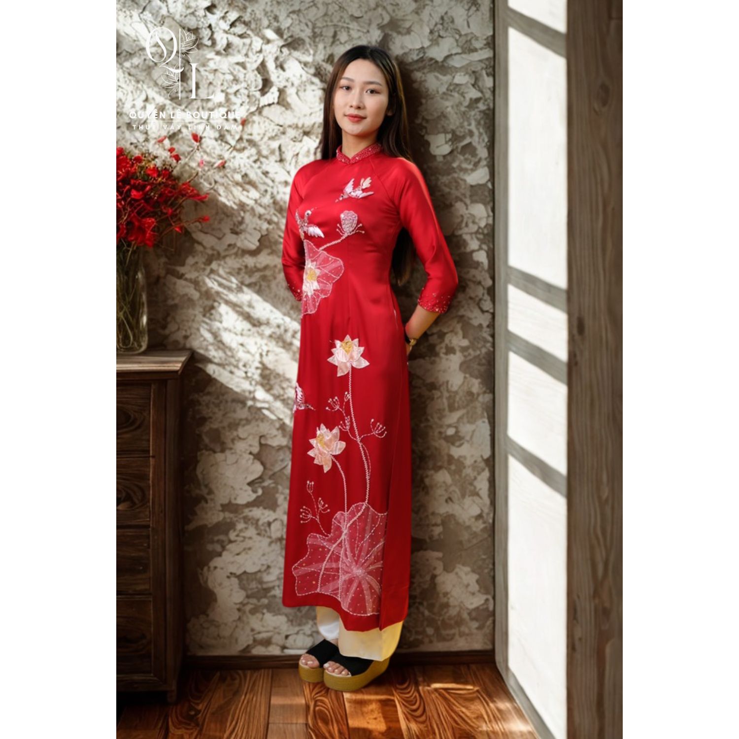 740 Áo dài mẹ đỏ size L