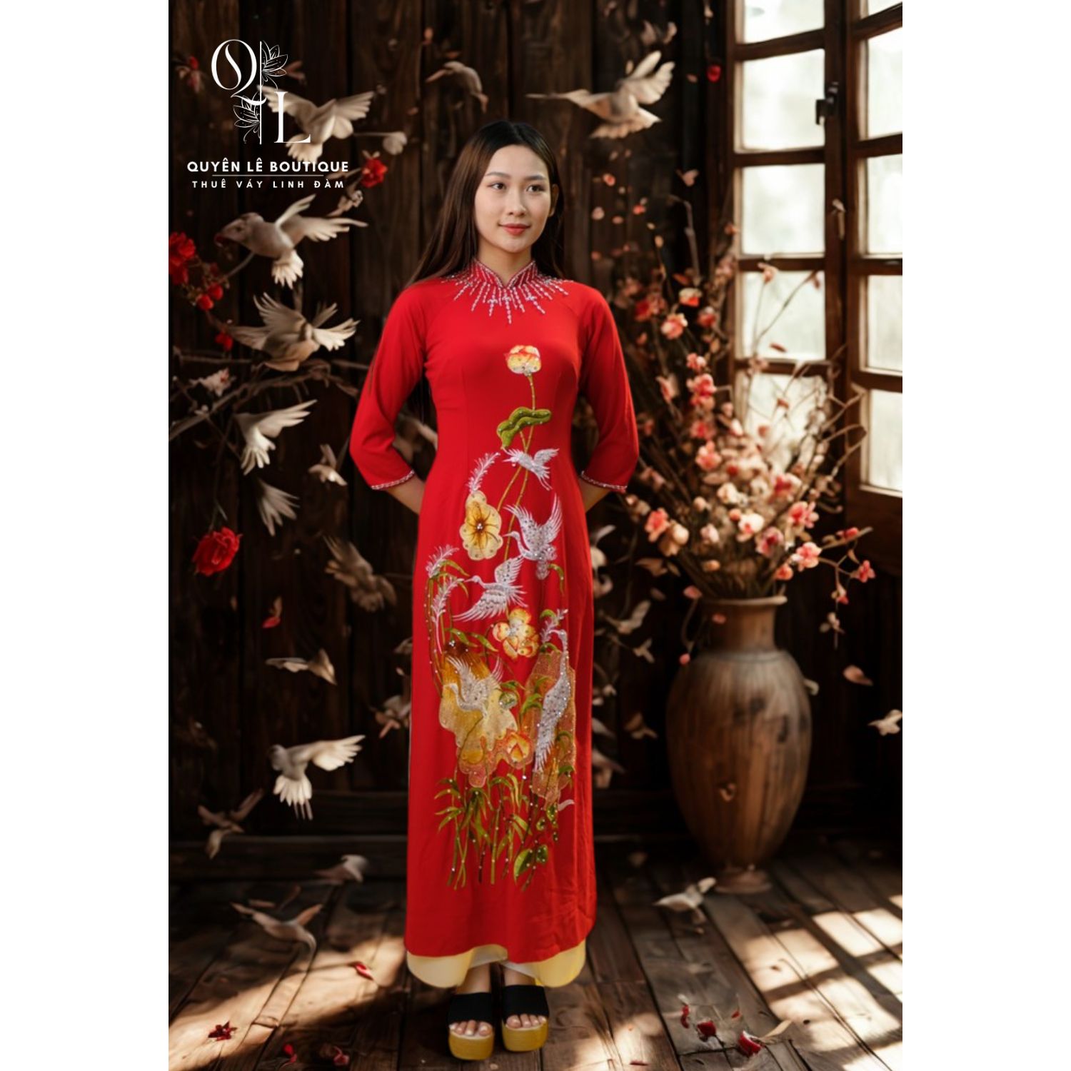 742 Áo dài mẹ đỏ size L