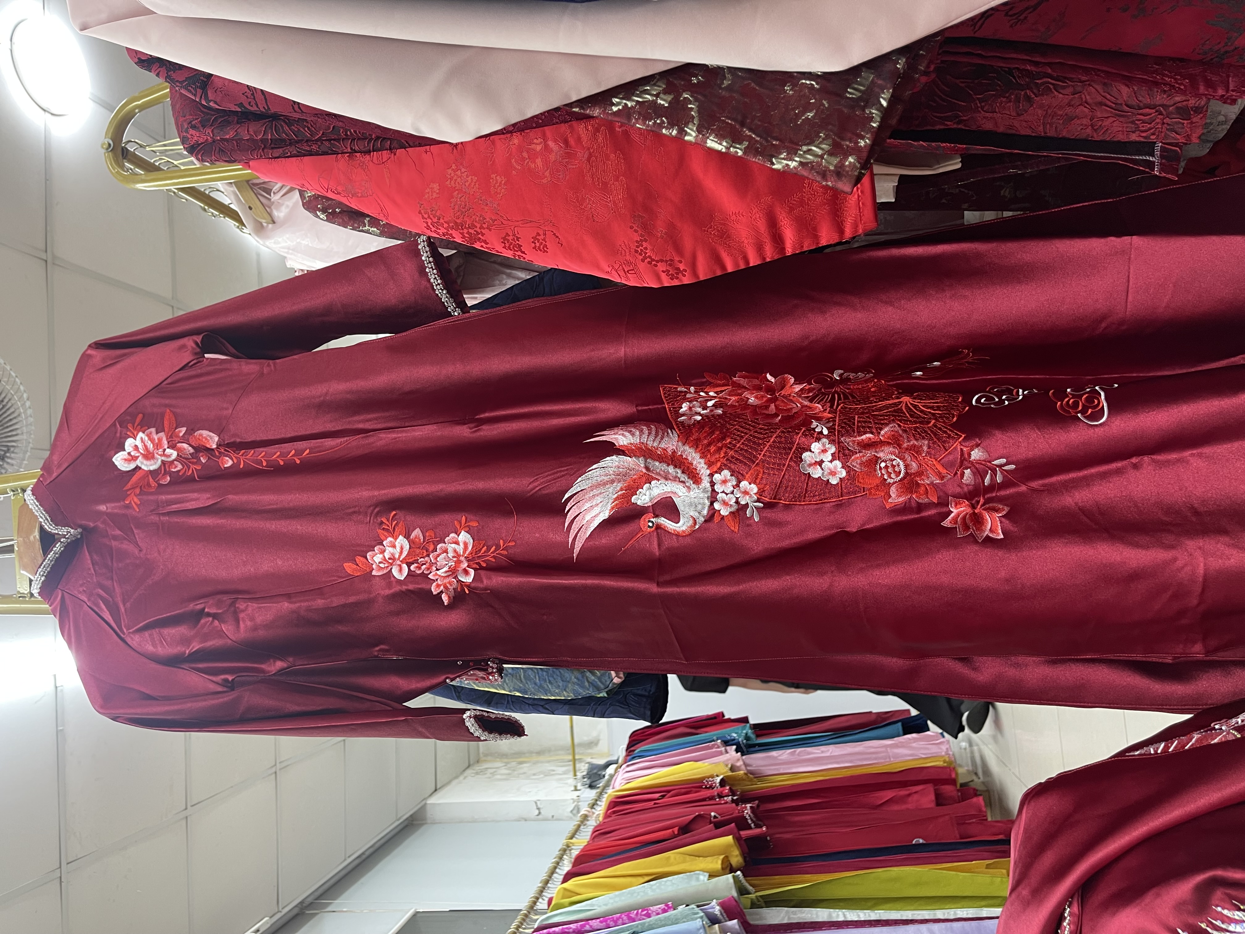 4700 ad mẹ đỏ szL