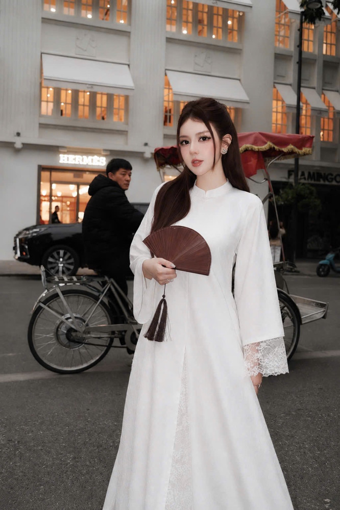5681 Ad trắng size S,M,L,Xl
