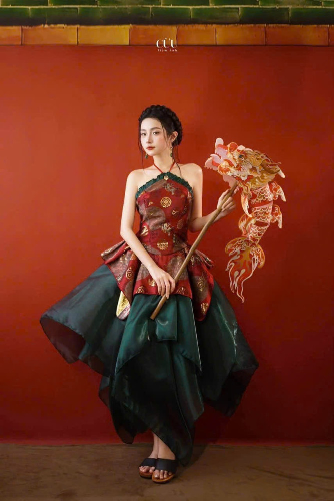 5754 yếm đỏ