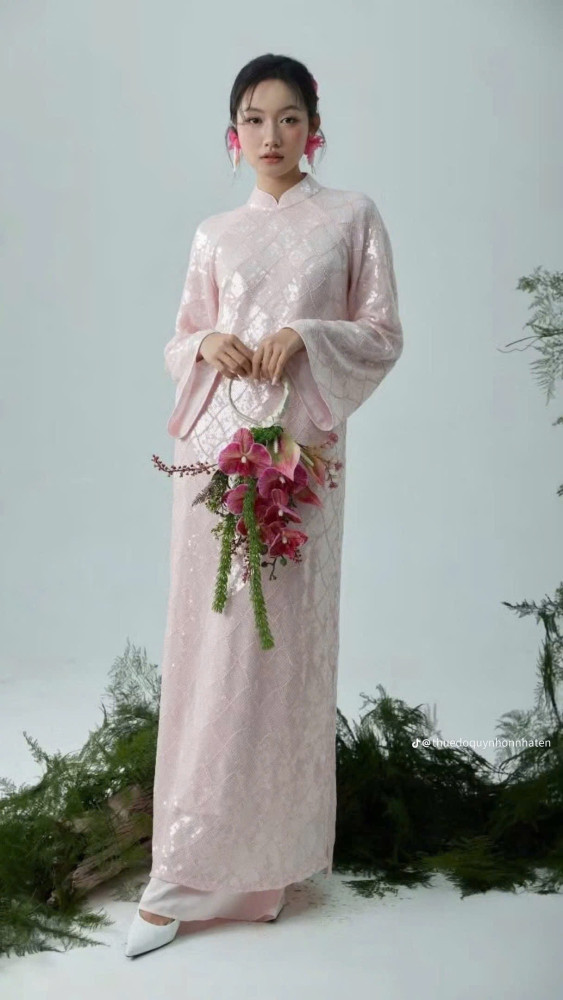 5844 ad hồng blinh szS,M,L,XL