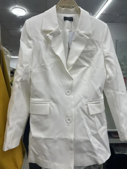 2386 áo vec trắng size M