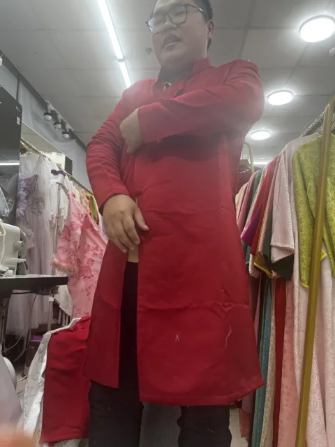 2482 Áo dài đỏ nam size L