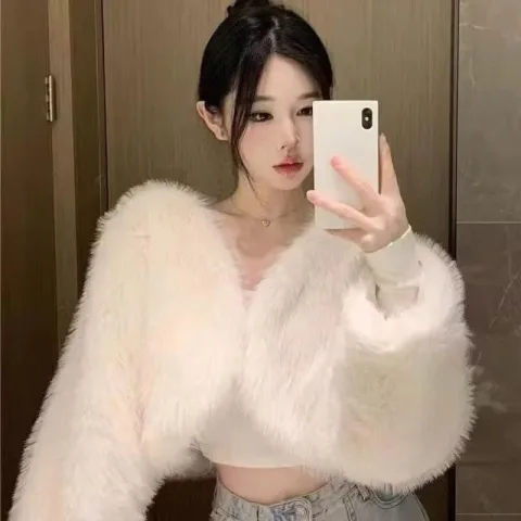 2393 áo lông trắng