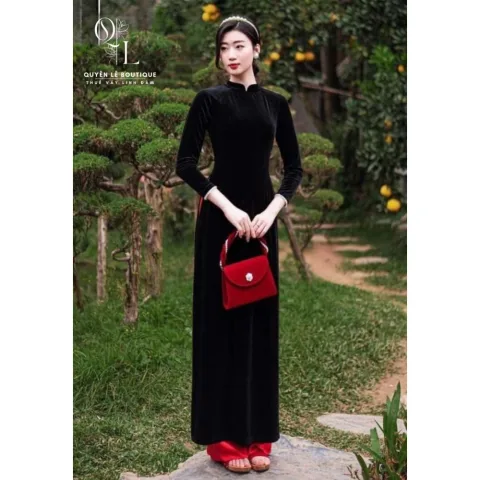 1190 Áo dài đen nhung