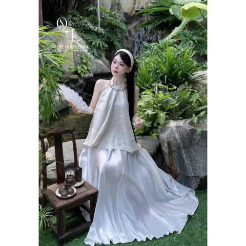 2686 yếm kem size M