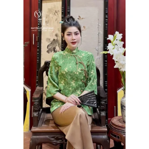 Pháp phục xanh lá