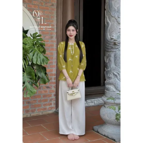 Pháp phục xanh