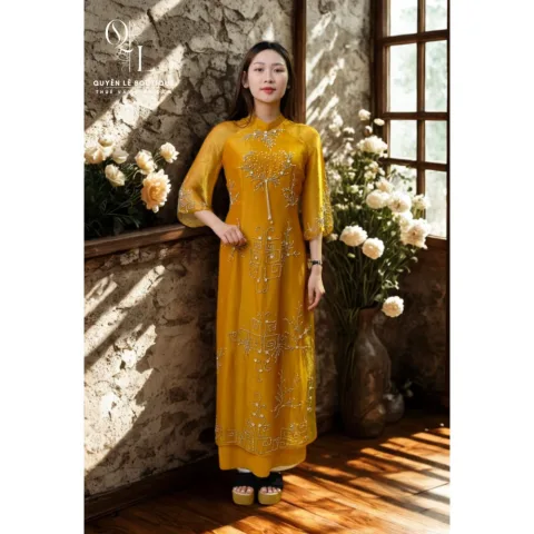 739 Áo dài mẹ vàng  size XXL